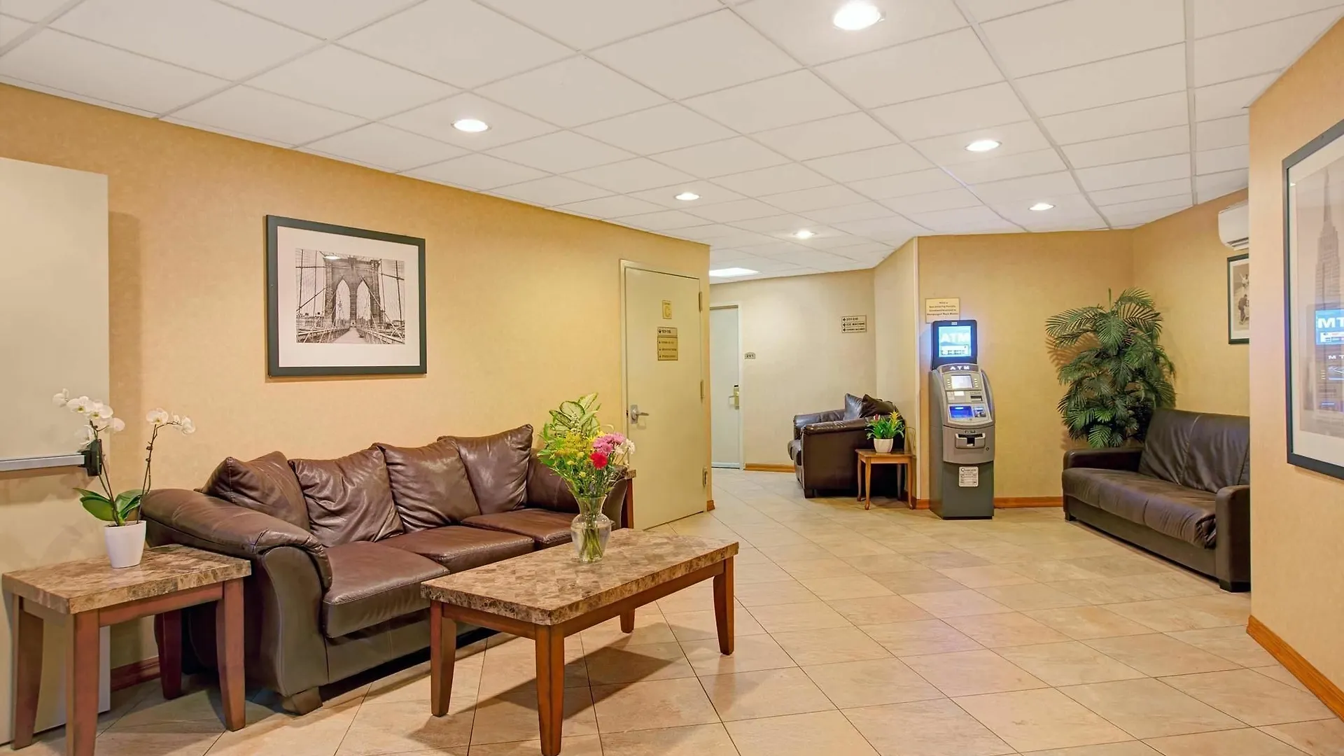 West Farms Hotel New York 2*,  États-Unis